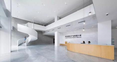 成都海倫天麓銷售中心，東方優(yōu)雅與現(xiàn)代融合的空間縮影！