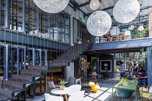 對這屆年輕人來說，“生活”在辦公空間，才是向往的生活